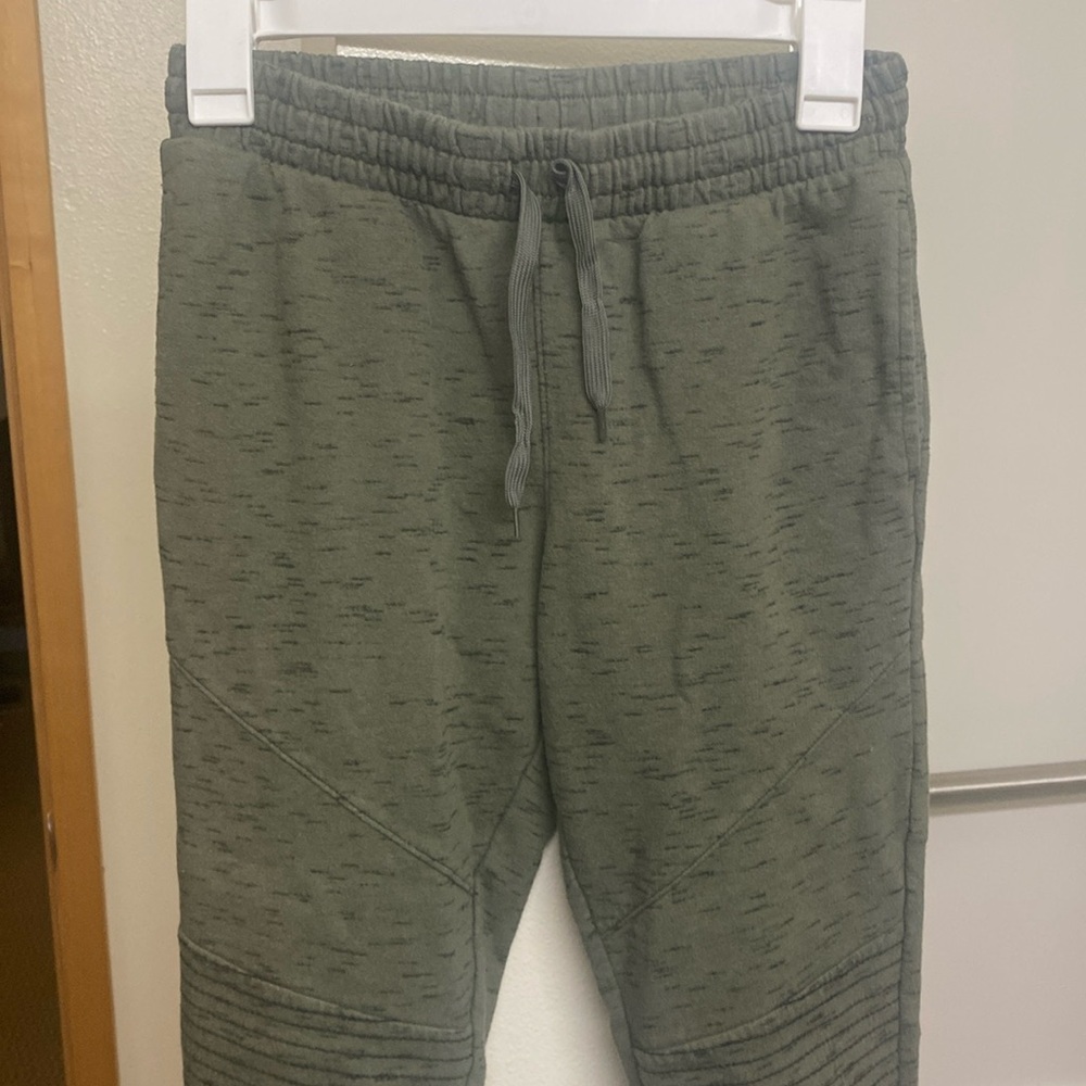 Art class size 12/14 boy jogger pants green